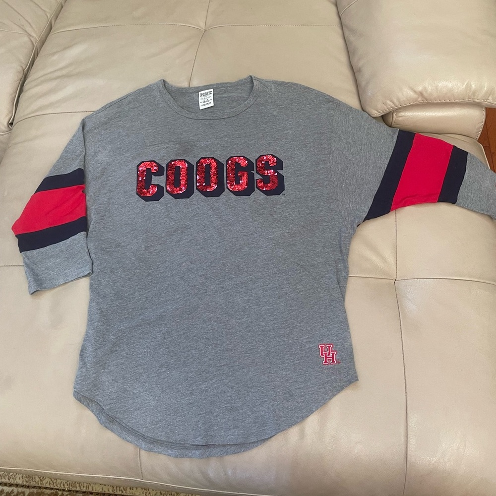 COOGS (University of Houston) Gray 3/4 Sleeve Tee with Red & Navy Trim, Size M